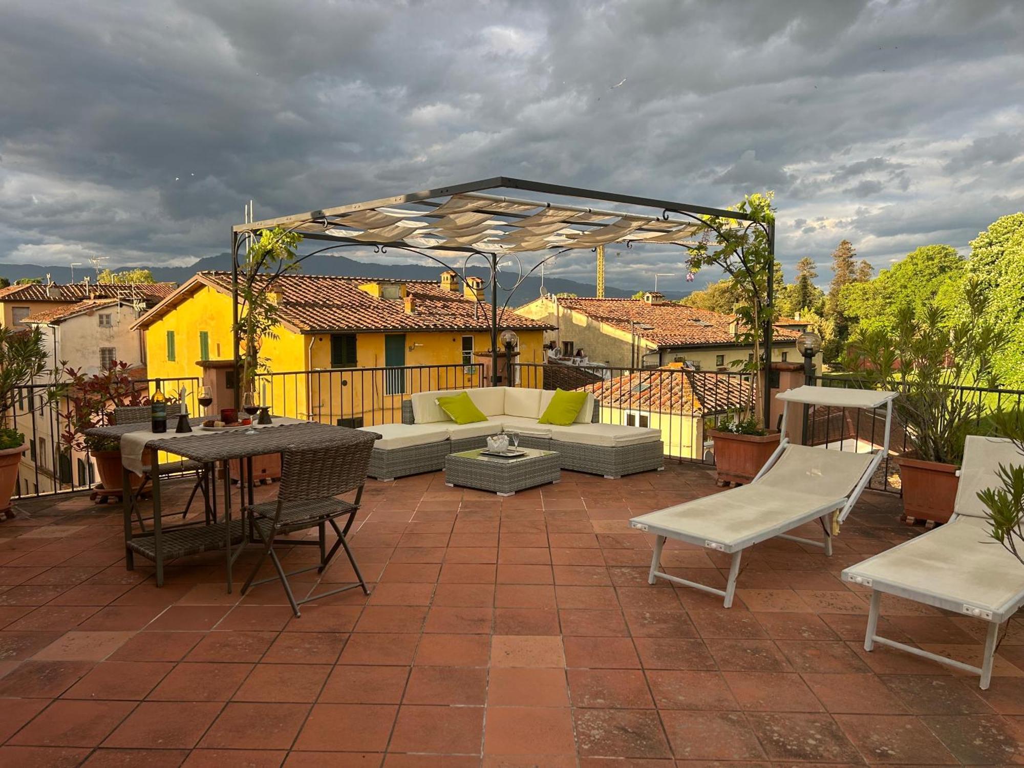 La Terrazza Fra Le Torri Apartman Lucca Kültér fotó