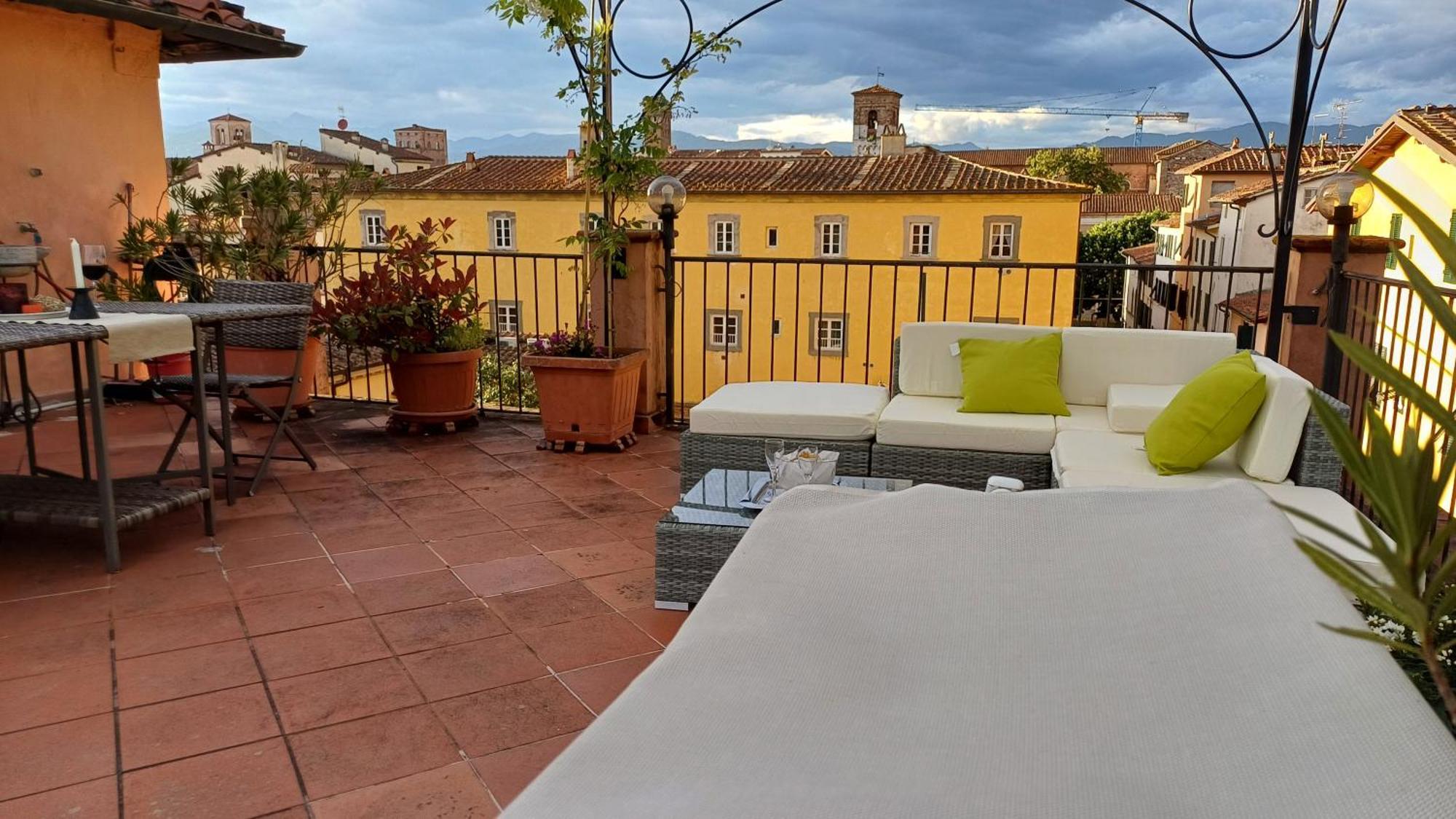 La Terrazza Fra Le Torri Apartman Lucca Kültér fotó